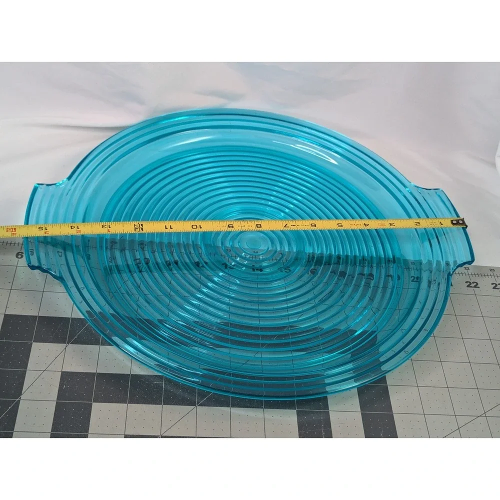 Majestic Turquois Beehive Plastic‎ Platter 14 Inch